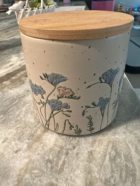 Speckled Ceramic Canister with Wood Lid - Blue & Pink Floral